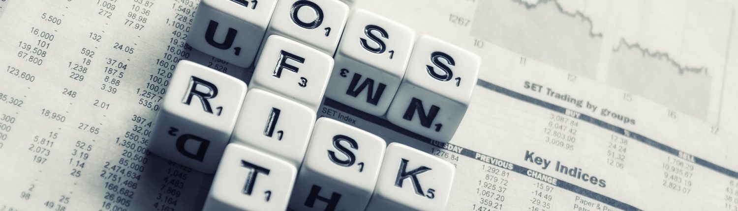dices-over-newspaper-2656028_1920
